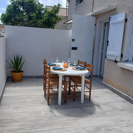Holiday home Les Rougets