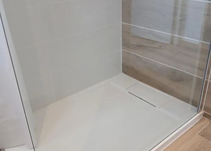 Les Rougets Nyaraló *